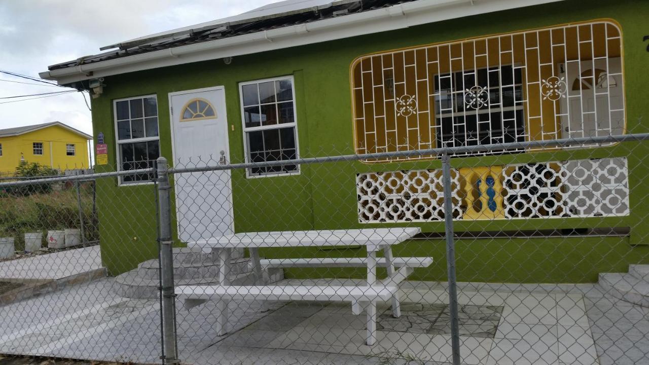 Spacious Colonial Бриджтаун Екстериор снимка